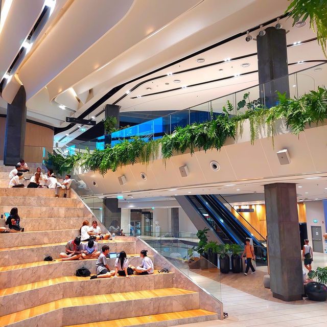 满满的綠色樹木商場SINGHA COMPLEX