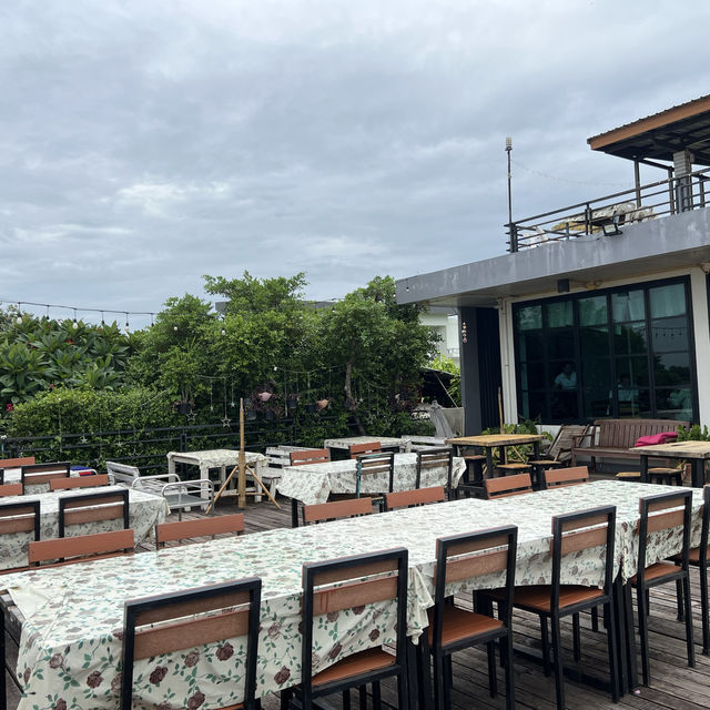 ร้านอาหารแลโขง 