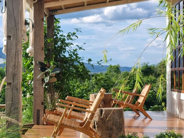 the river craft เดอะริเวอร์คราฟท คาเฟ่ที่เชียงของ