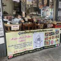 📍曼谷。石龍軍路 Charoen Krung Rd。街頭小食。