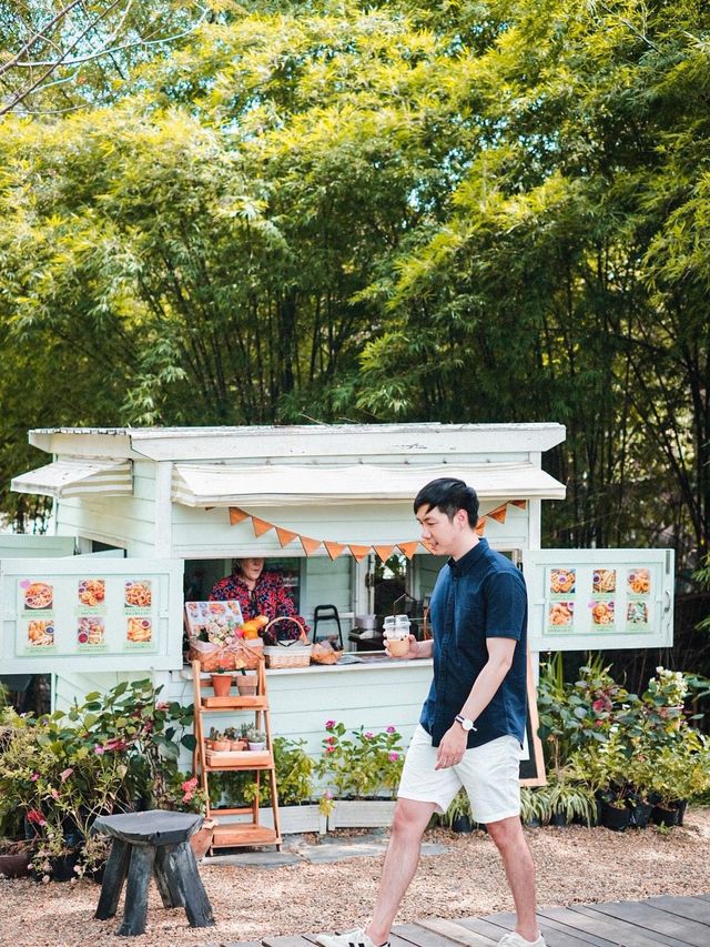 Mulberry Mellow คาเฟ่ในสวนที่เสมือนหลุดไปอีกโลก
