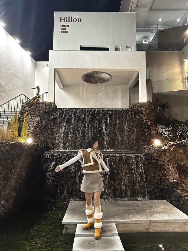 여수신상카페 폭포를 품은 힐론 🏞️