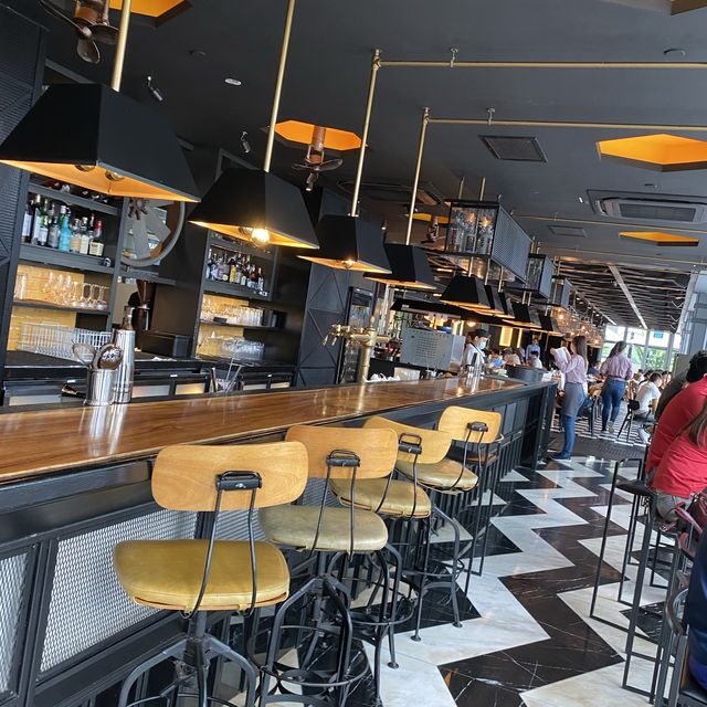 Sumptuous Gordon Ramsay Lunch by waterfront