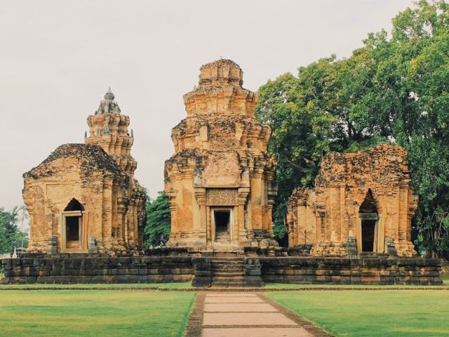 พาเที่ยวชมประสาทศรีขภูมิ โบราณสถานในสุรินทร์