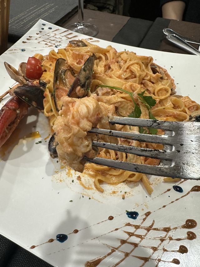 ヴェネツィアでのイカ墨パスタがたまらんっ！