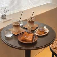 「MOTO COFFEE」：簡約風格、美味蛋糕咖啡，絕對是口碑佳的餐廳