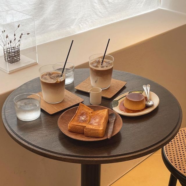 「MOTO COFFEE」：簡約風格、美味蛋糕咖啡，絕對是口碑佳的餐廳