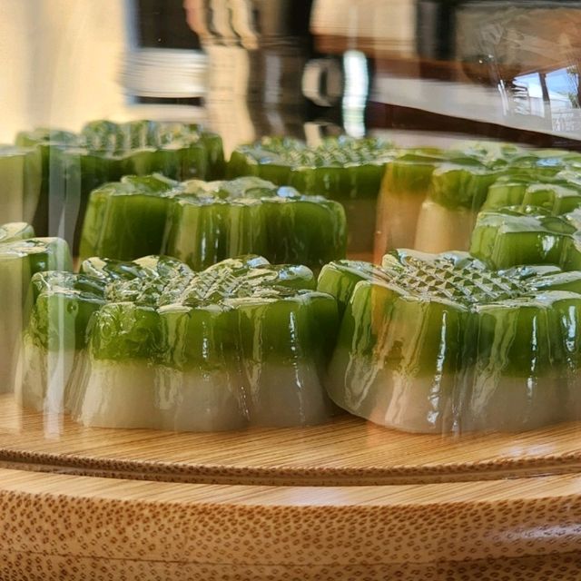 Rom coffee and bakeroom สุพรรณบุรี