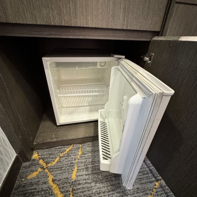 交通方便的酒店 簡潔的客房