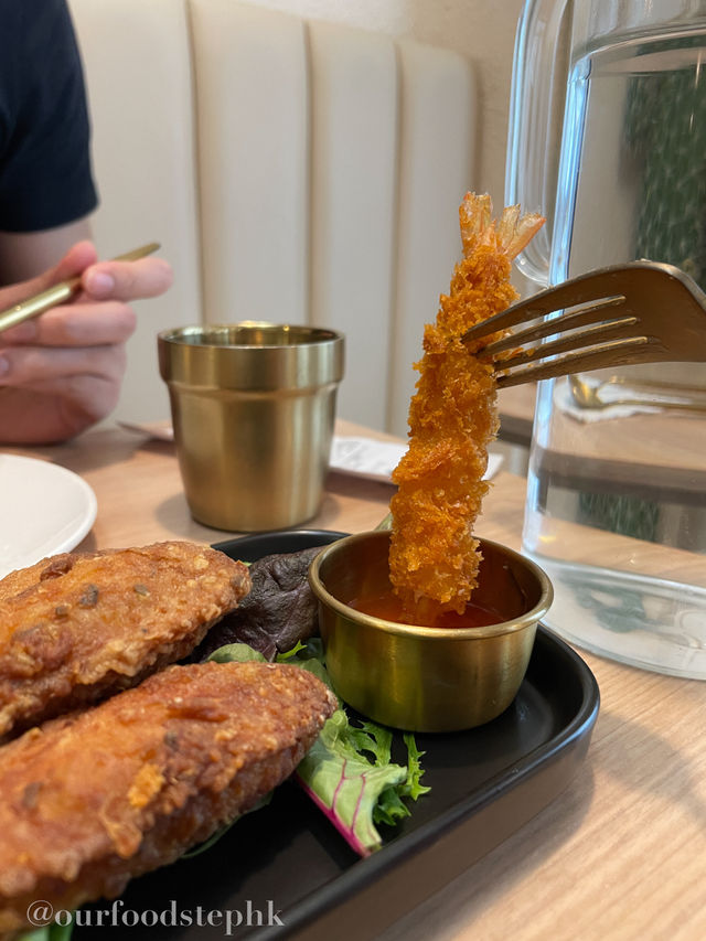 長沙灣｜波希米亞風的打卡Cafe 必吃麻糬牛角窩夫🤩