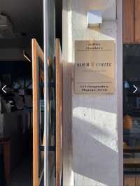 ☕️재즈 위스키 맥주가 있는 대흥역 카페! 브라운톤 인테리어가 매력적인 유어커피