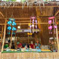 โอ๊ะป่อย ตลาดเช้าริมธาร ราชบุรี