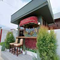 Magaret choose café at Buriram 