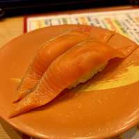 【札幌・すすきの】地元で評判の職人が握る回転寿司「回転すし 活一鮮 南３条店」