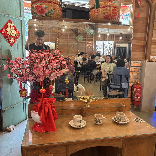 Taste of Tradition: White Coffee Delight at Tasik Cermin, Ipoh