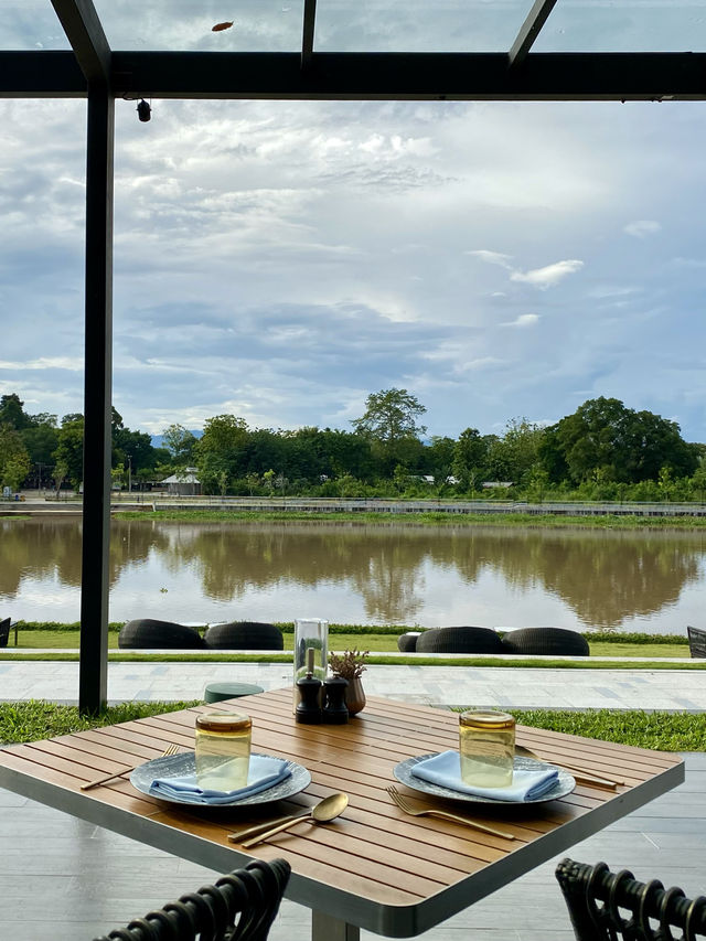 ห้องอาหารที่ Vibes ดีเวอร์…อยากให้ทุกคนมาพักที่นี่