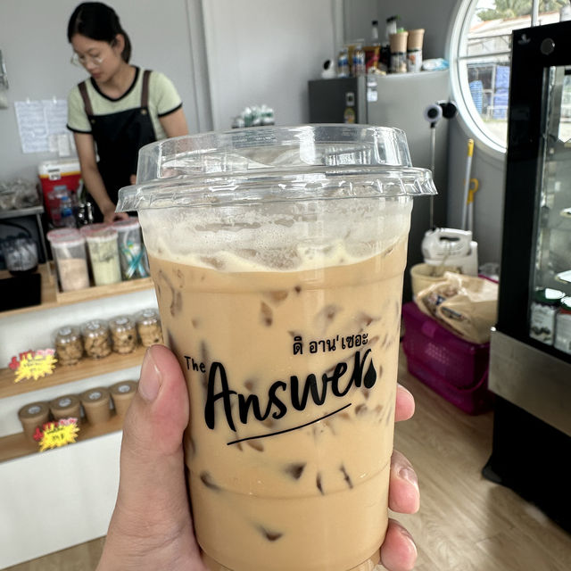 ร้านคาเฟ่ มินิมอล บ่อวิน ”𝓣𝓱𝓮 𝓐𝓷𝓼𝔀𝓮𝓻 “