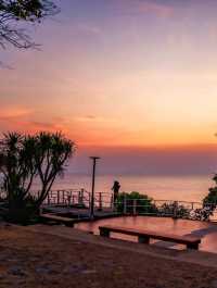 ช่องเขาขาด หาดหินกลม เกาะสีชัง ชลบุรี 