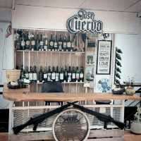 Lyn Cafe‘By station 