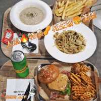 人氣🔥特濃🥜花生醬🍔漢堡