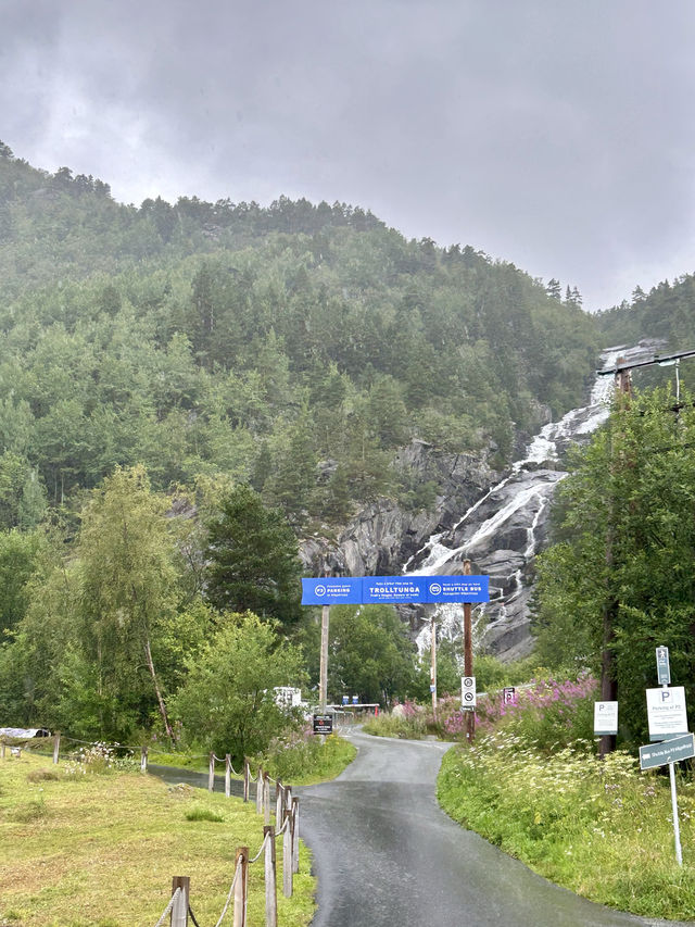 Summer hiking in Odda, Norway