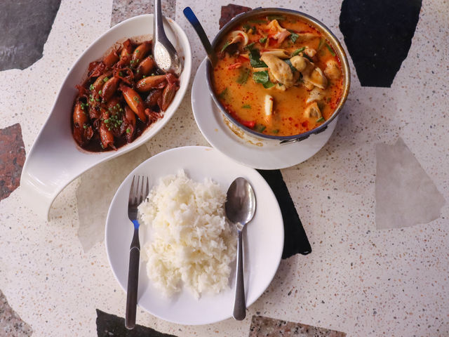 รีวิว ร้านอาหารครัวห้วยทราย (สิ่งที่ควรรู้ก่อนไป)📖