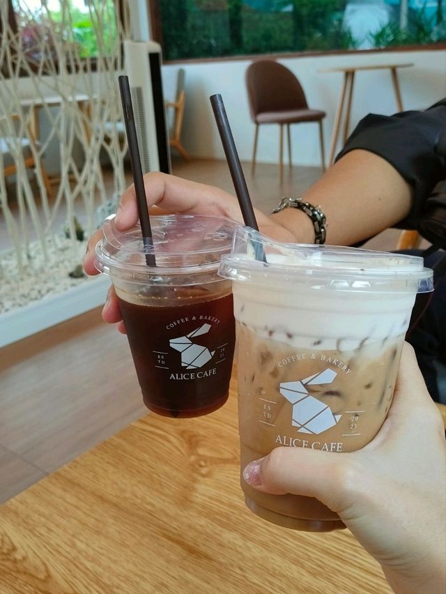 ALICE CAFE 