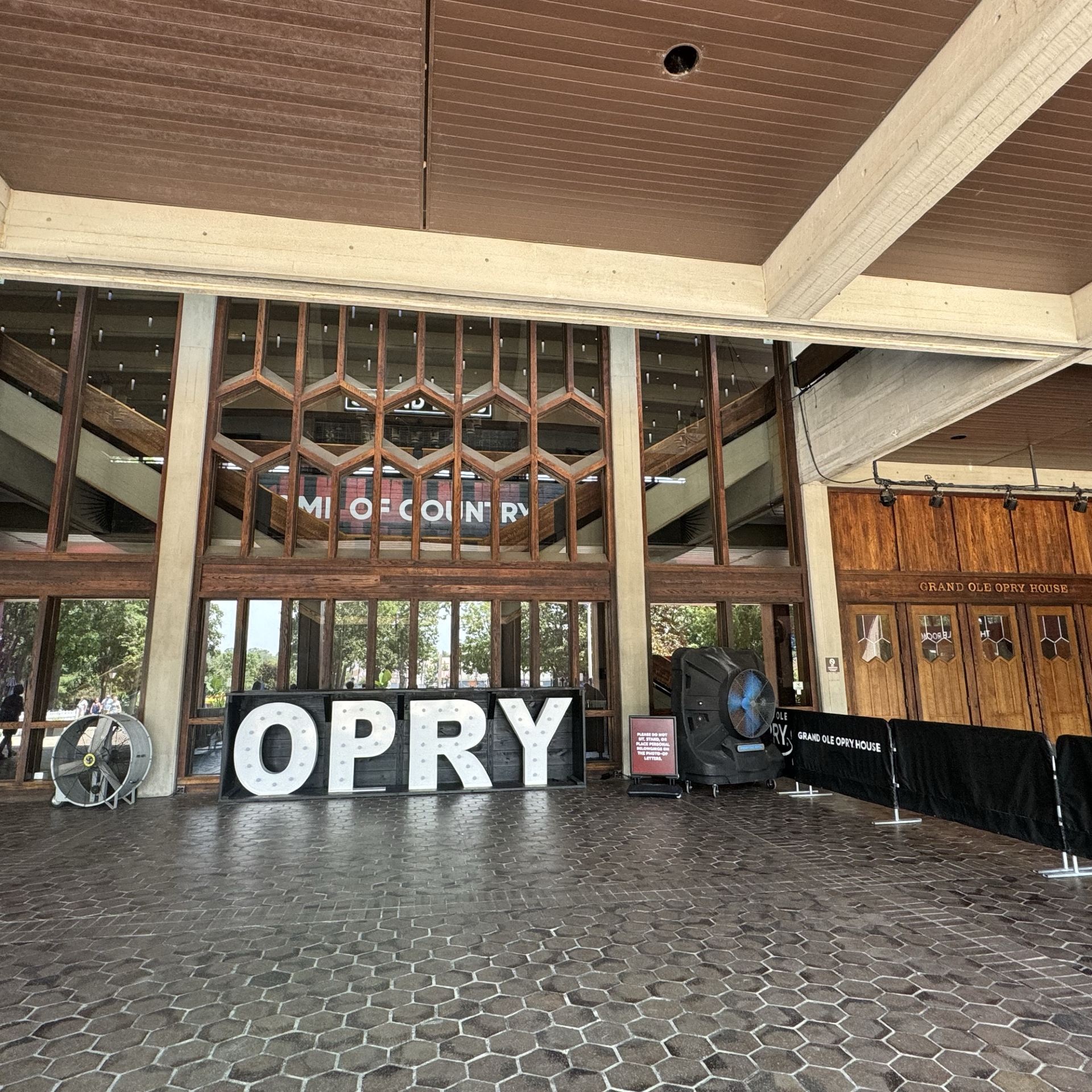 Grand Opry