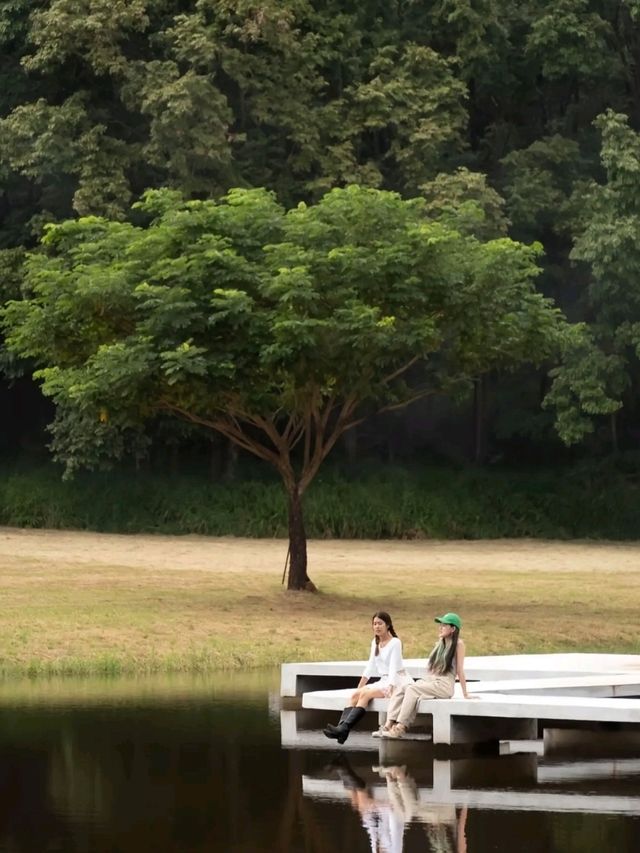 มากับเพื่อน