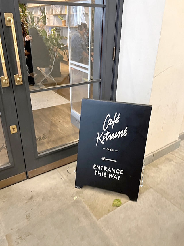 倫敦Harrods日式木系咖啡店-Café Kitsuné