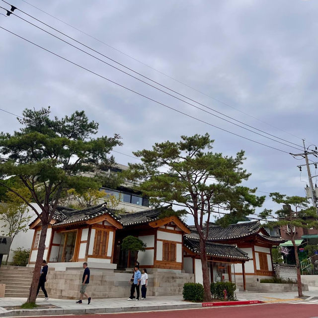 Discover Traditional Korean Living at Bukchon Hanok Village