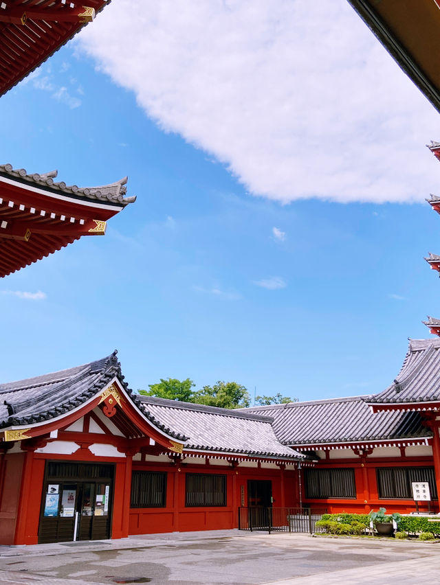 วัดเซนโซจิ (Senso-ji)