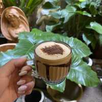 〈ベトナム🇻🇳〉エッグコーヒーが有名！ローカルなカフェ『NAM house』