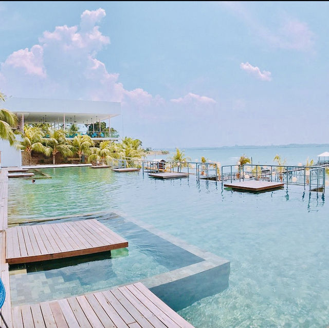 The Calming Montigo Resort Infinity Pool 