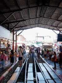เที่ยวสถานีรถไฟแม่กลอง 