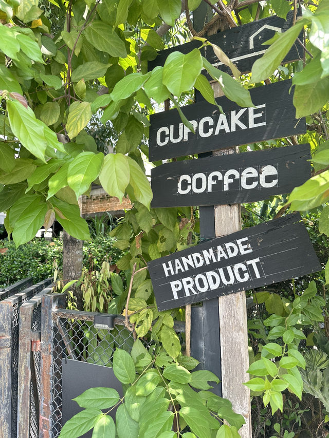 📍Jun Jun Cafe ร้านกาแฟที่คัพเค้กอร่อยมาก