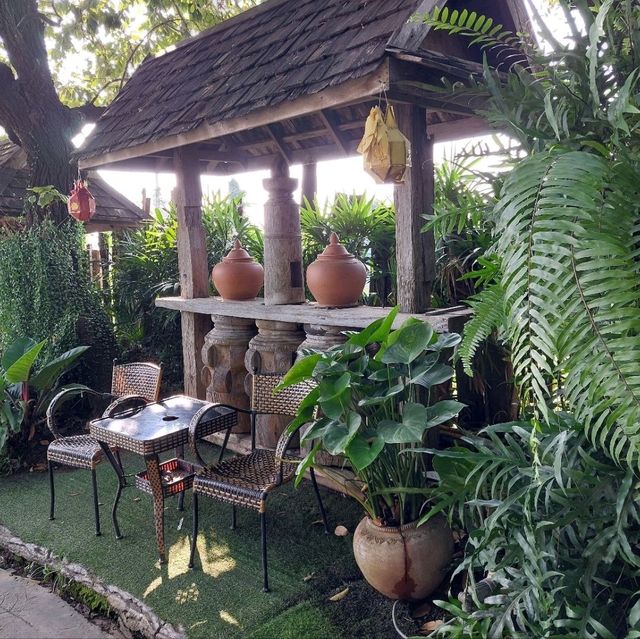 ร้านอาหารลมเย็น