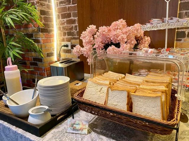 S A K U R A  Boutique Hotel 🌸