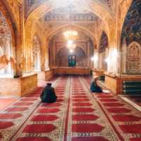 THE ICONIC AND HISTORIC MOSQUE.