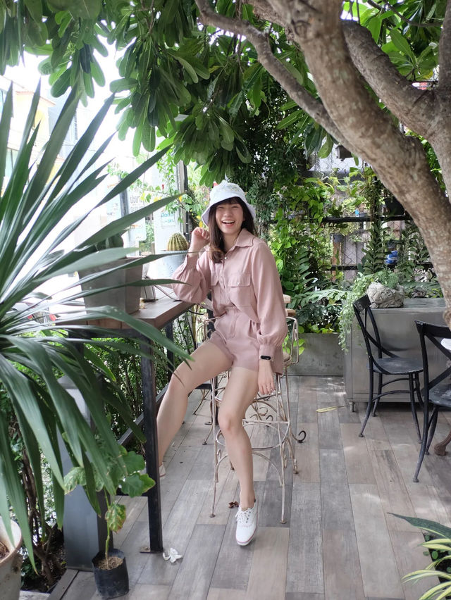 Hotel Yayee |  รร.ดีไซน์เก๋ ย่านนิมมาน 🌵