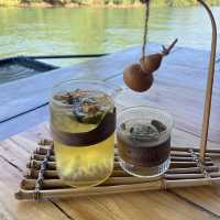  Hua Cha Tea House กาญจนบุรี ร้านชาลับริมน้ำ