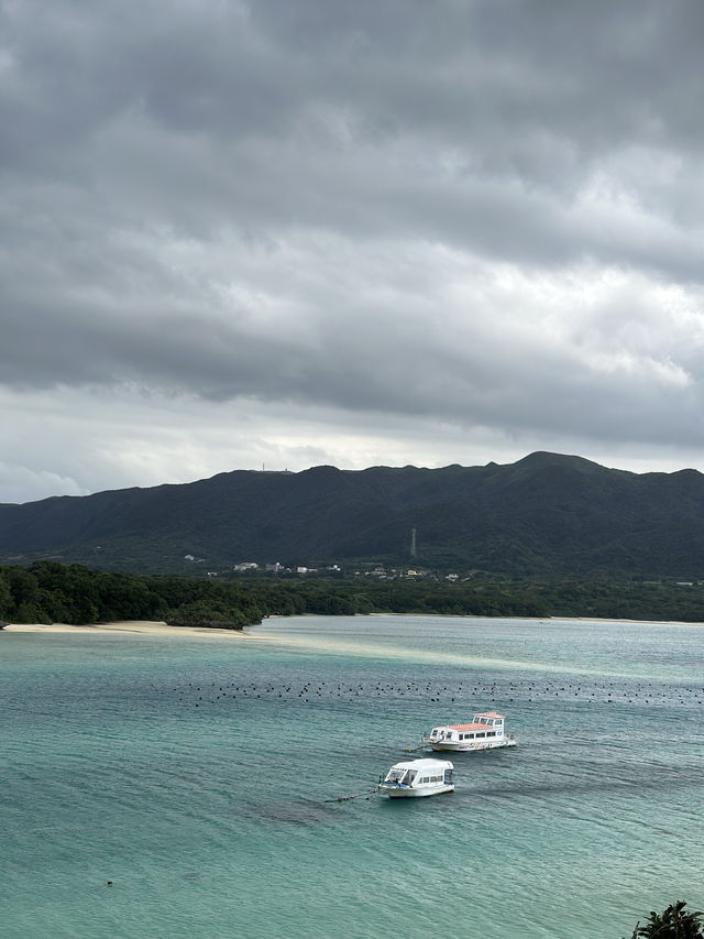 🌊 沖縄の楽園：石垣島・川平湾の絶景 🏝️✨  