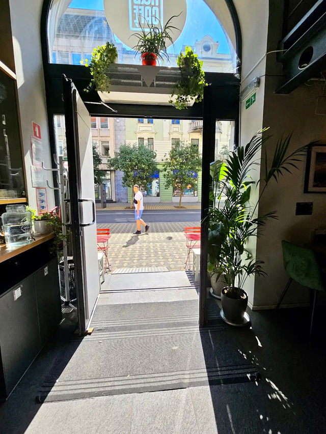 Cafe Capri