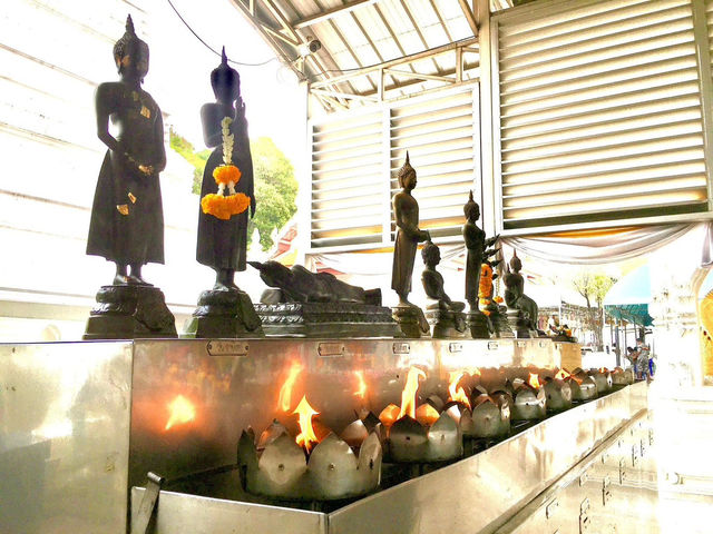 ทริปทำบุญ กราบขอพร หลวงปู่โต พรหมรังสี วัดระฆัง 