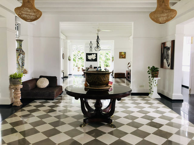 Singapore's Black and White House – Every Day Felt Like a Holiday