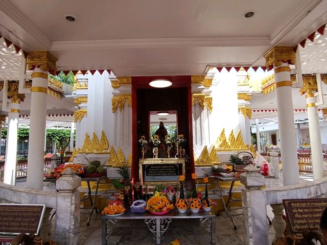 พามาสักการะ สิ่งศักดิ์สิทธิ์คู่บ้านคู่เมืองราชบุรี