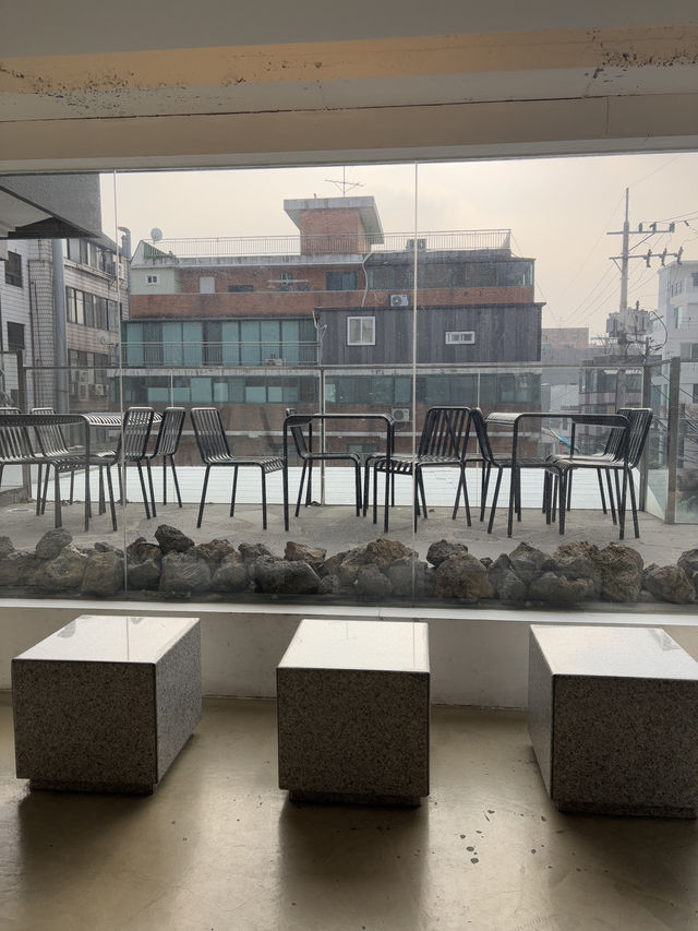 제주감성과 크리스마스 분위기를 즐길 수 있는 카페☕️✨