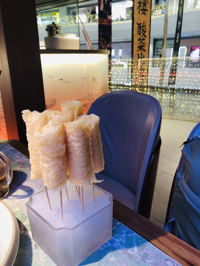 很有特色的火鍋店，長長的牛肉🐮很壯觀哦❤️