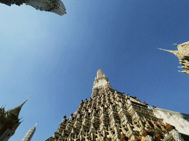 บรรยายการยามเย็นวัดอรุณฯ ( Wat Arun )