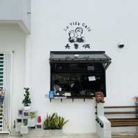 LaVida Cafe: A Hidden Gem Worth Exploring 🌵